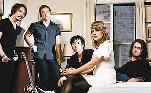 AIRBORNE TOXIC EVENT (photo)