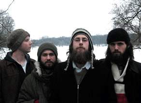 AKRON/FAMILY (photo)