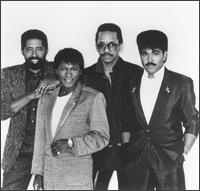 COMMODORES (photo)