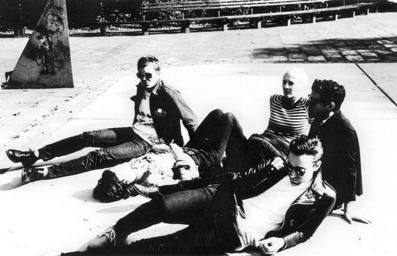 CROCODILES (photo)