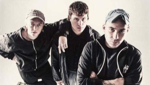 DMA'S (photo)