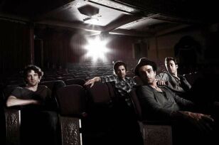 DASHBOARD CONFESSIONAL (photo)
