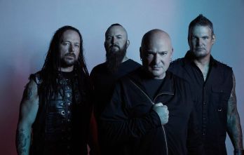 DISTURBED (photo)