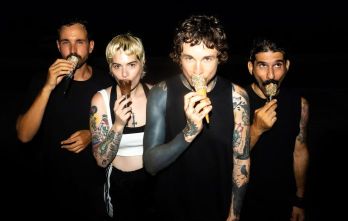 GRACE Laura Jane IN THE TRAUMA TROPES (photo)
