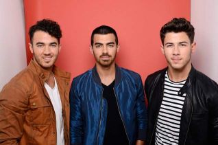 JONAS BROTHERS (photo)