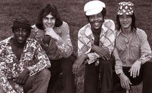 K.C. AND THE SUNSHINE BAND (photo)