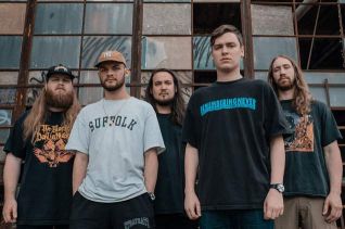 KNOCKED LOOSE (photo)