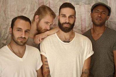 LETLIVE. (photo)