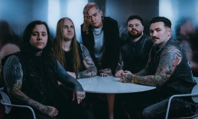 LORNA SHORE (photo)