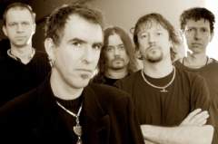 NEW MODEL ARMY (photo)