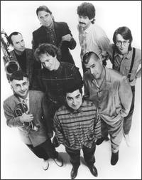 OINGO BOINGO (photo)