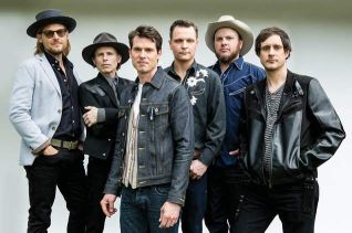 OLD CROW MEDICINE SHOW (photo)