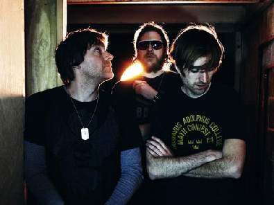 PLACE TO BURY STRANGERS (photo)