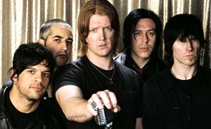 QUEENS OF THE STONE AGE (photo)