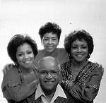STAPLE SINGERS (photo)