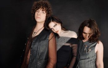SUNFLOWER BEAN (photo)