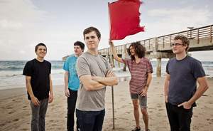 SURFER BLOOD (photo)