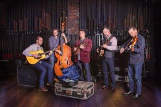TRAVELIN' McCOURYS (photo)