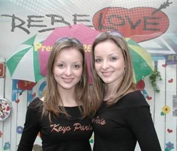 TWEENS (photo)