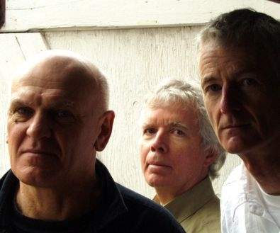 VAN DER GRAAF GENERATOR (photo)