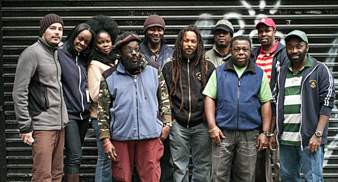 WAILERS (photo)