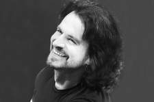 YANNI (photo)