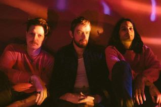 YEASAYER (photo)